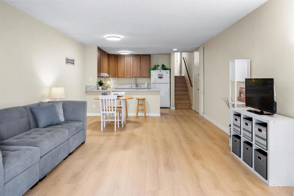 4545 Collwood Blvd 27