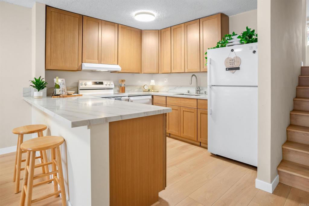 4545 Collwood Blvd 27