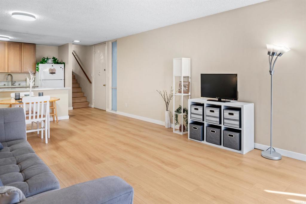 4545 Collwood Blvd 27