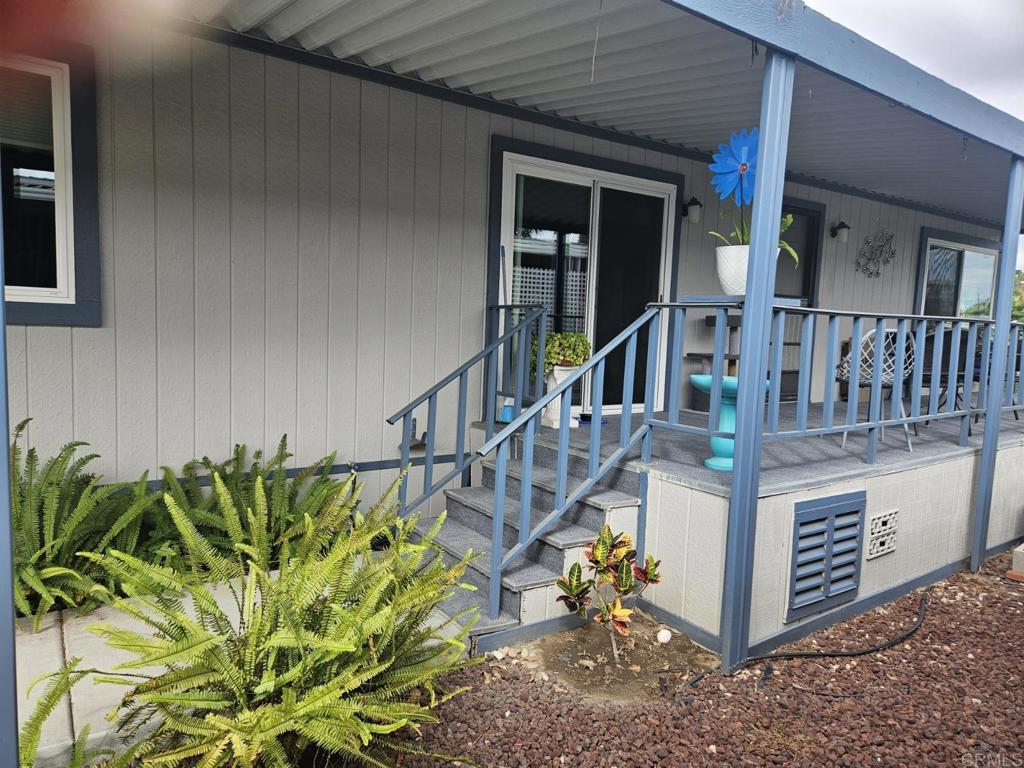 276 N El Camino Real 104