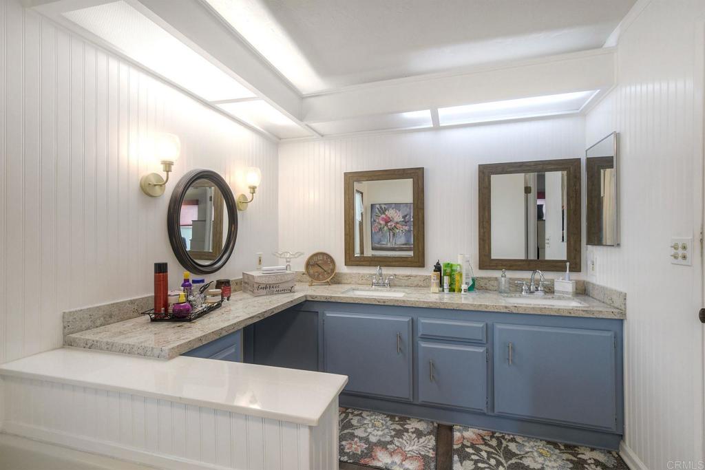 276 N El Camino Real 104