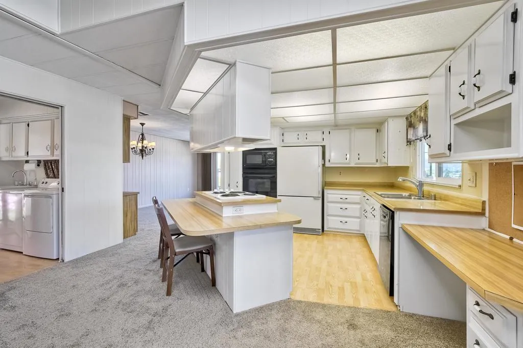 1175 La Moree Rd #85, San Marcos