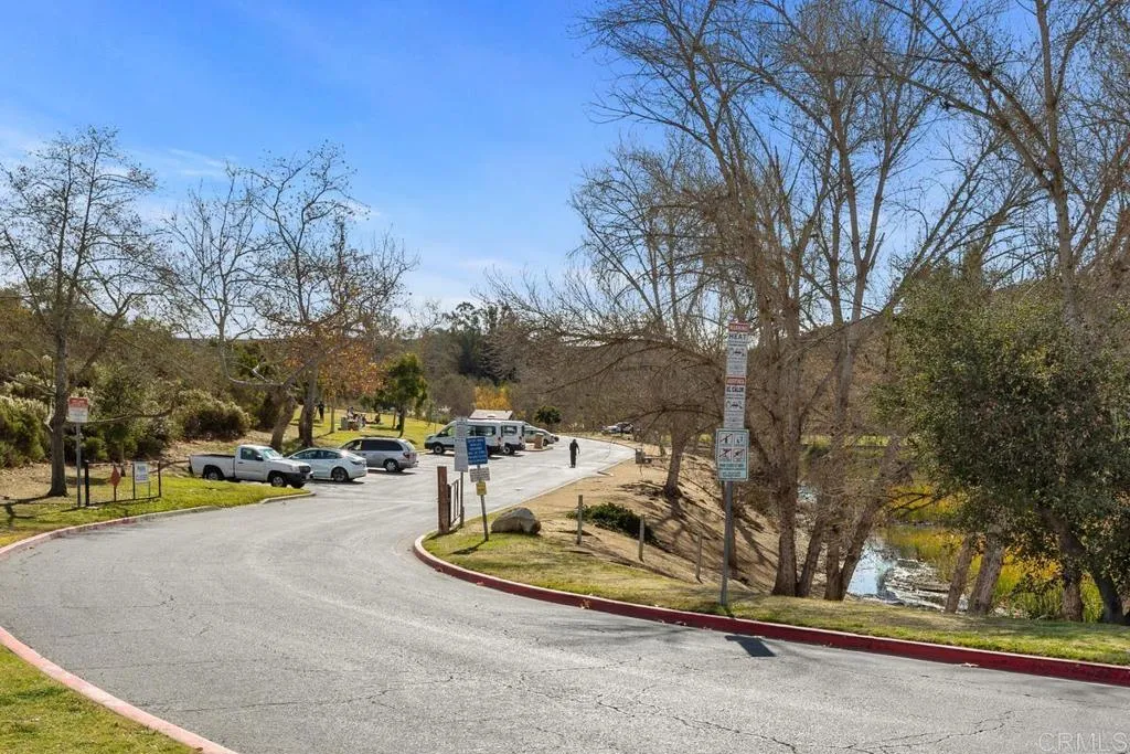 2027 Harmony Way, Vista