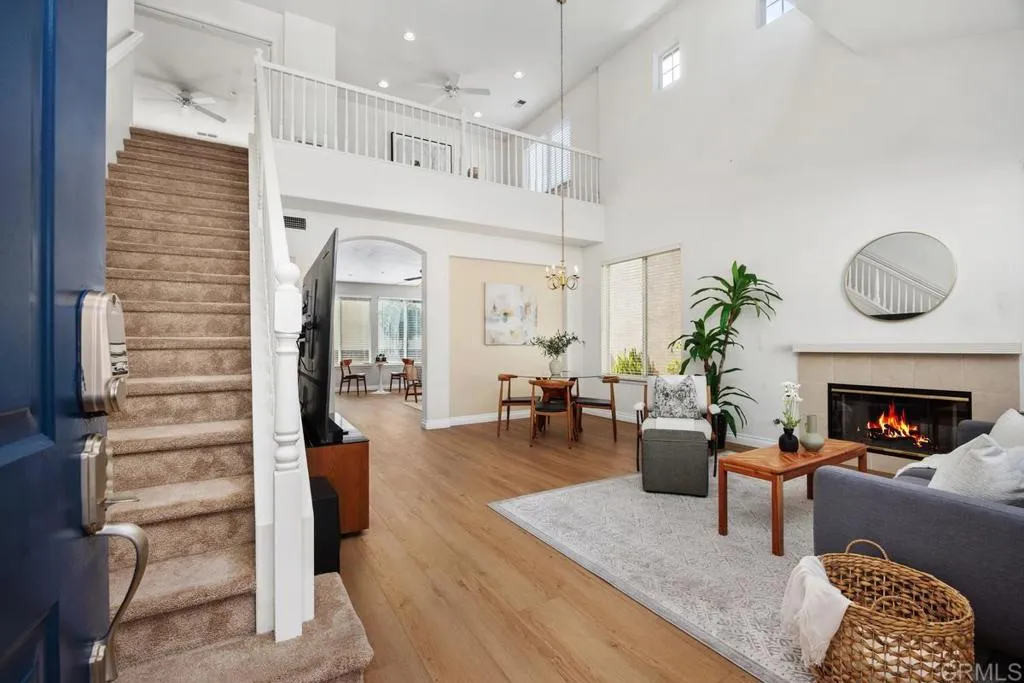 2027 Harmony Way, Vista