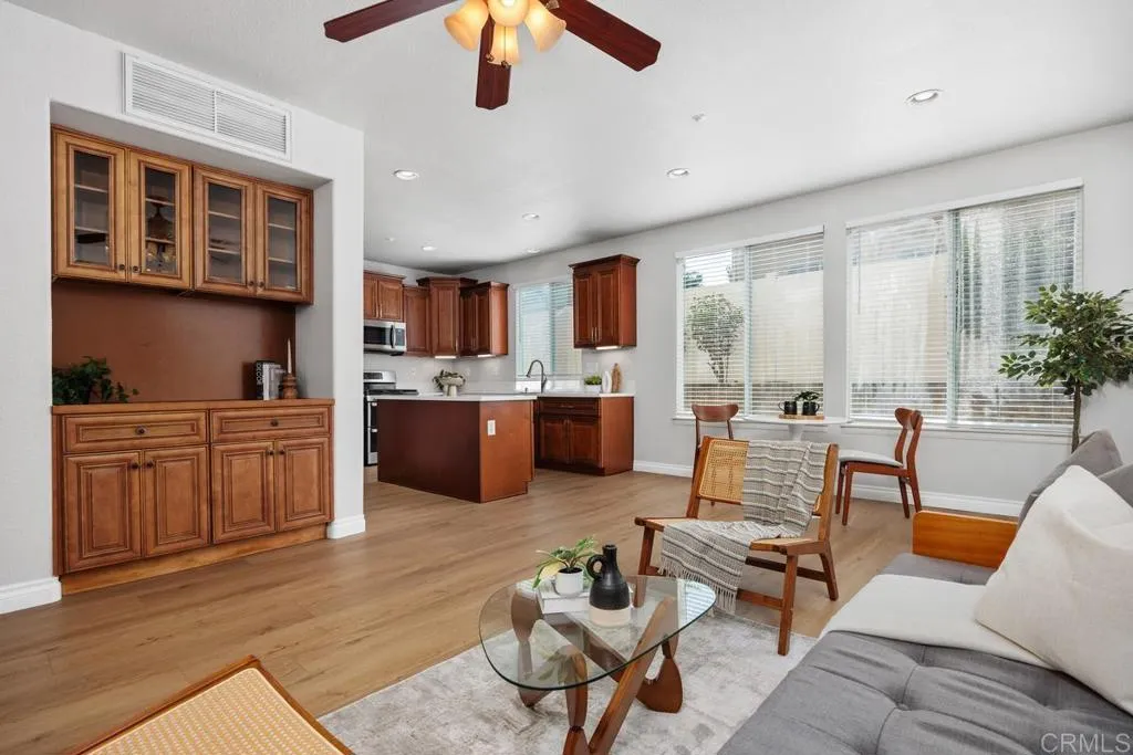 2027 Harmony Way, Vista