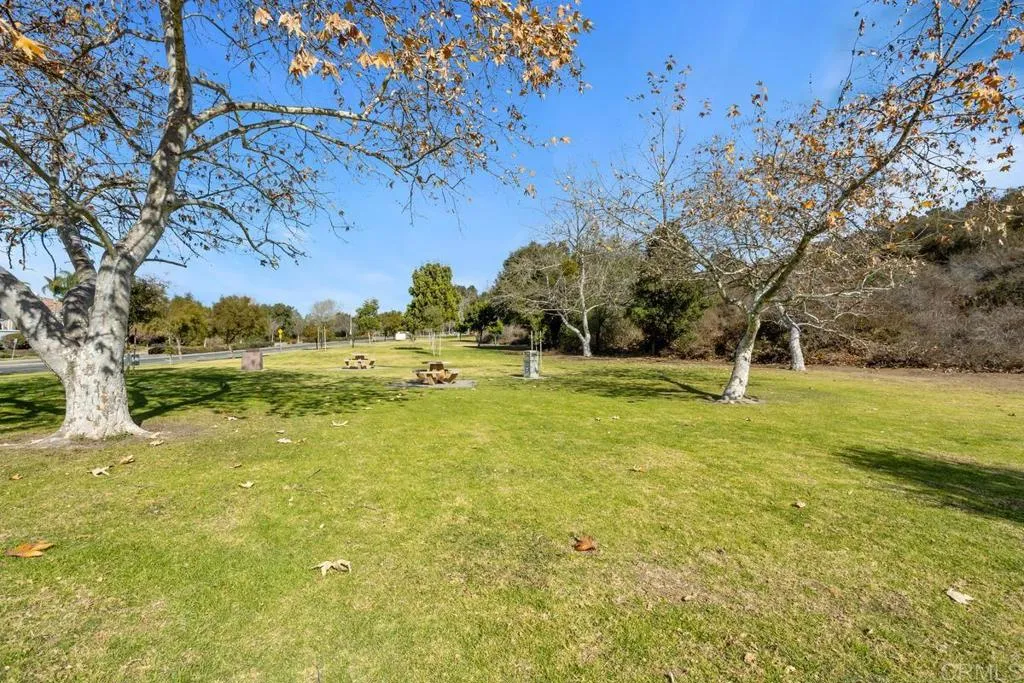 2027 Harmony Way, Vista