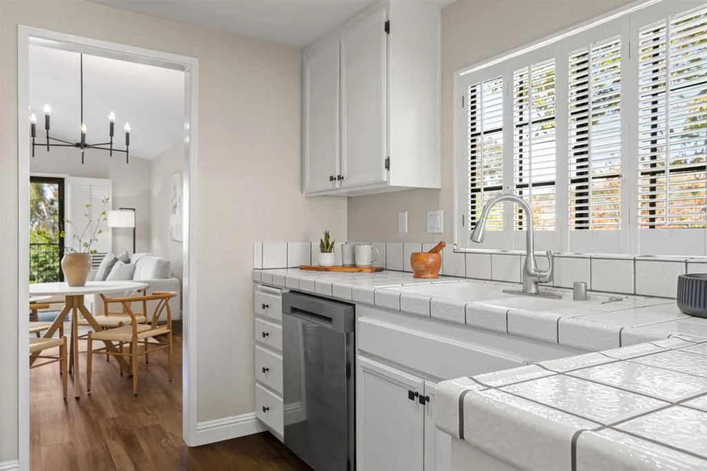 2880 Englewood Way, Carlsbad