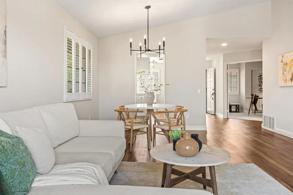 2880 Englewood Way, Carlsbad