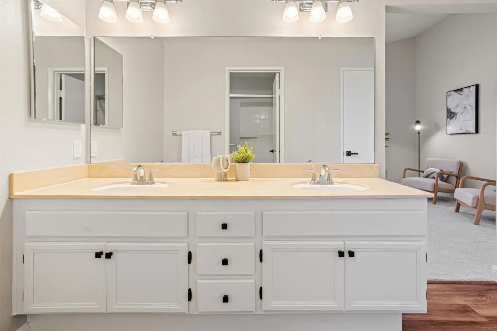 2880 Englewood Way, Carlsbad