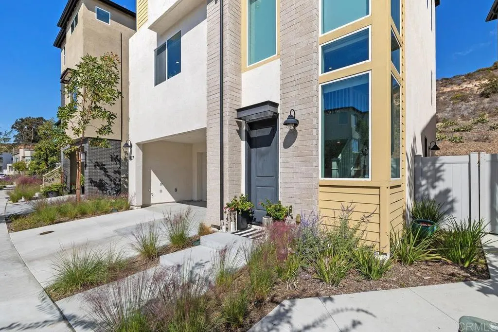 8177 Rose Quartz Circle, San Diego