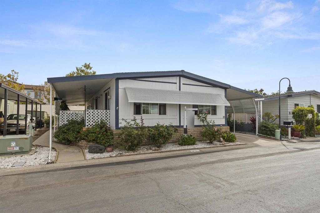 276 N EL CAMINO REAL 22