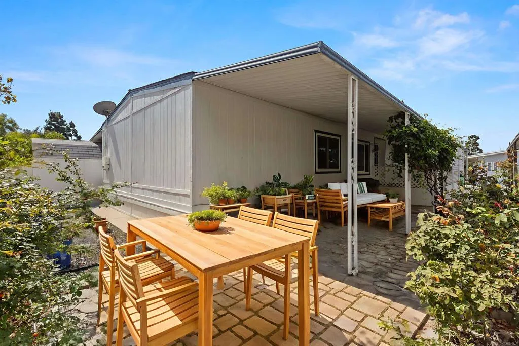 276 N El Camino Real Unit 22