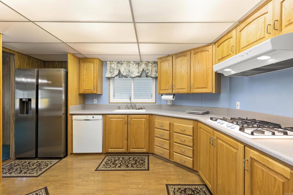 276 N EL CAMINO REAL 22