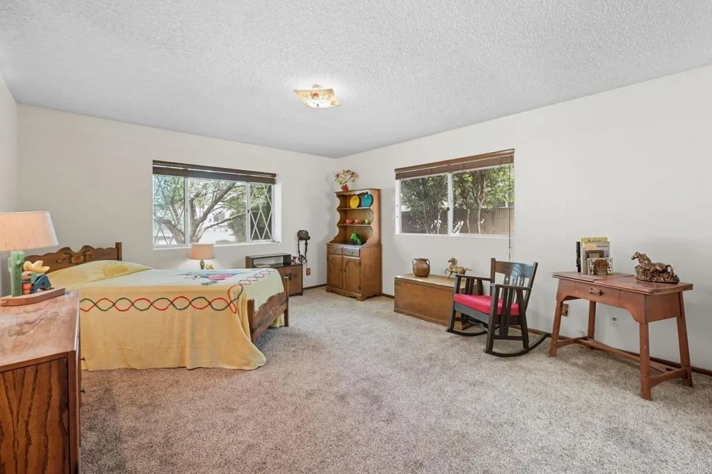25295 Auld, Hemet