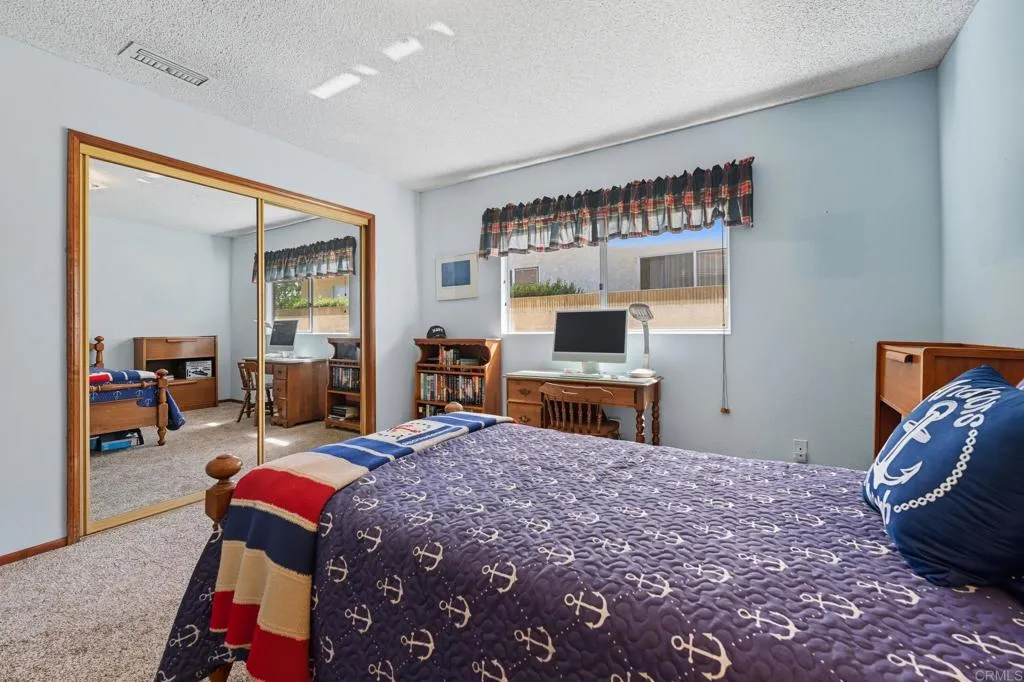 25295 Auld, Hemet