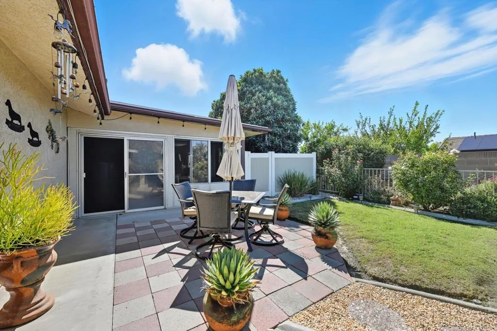 25295 Auld, Hemet