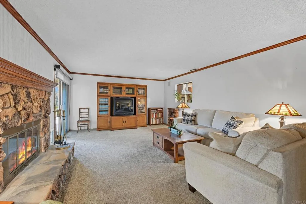 25295 Auld, Hemet