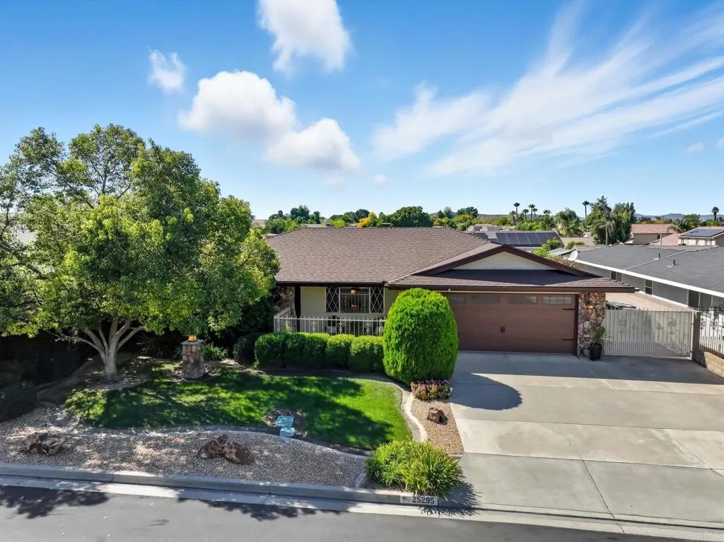 25295 Auld, Hemet