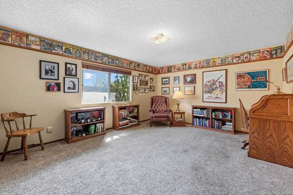 25295 Auld, Hemet