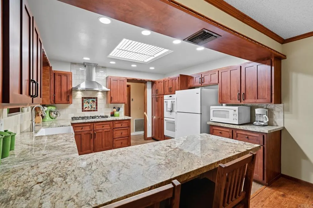 25295 Auld, Hemet