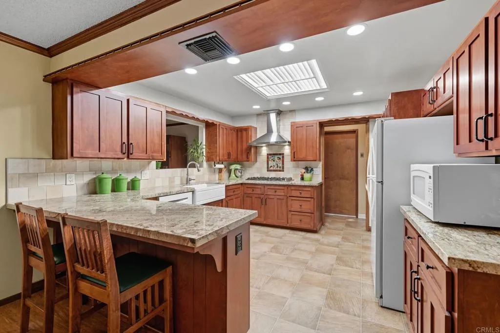25295 Auld, Hemet