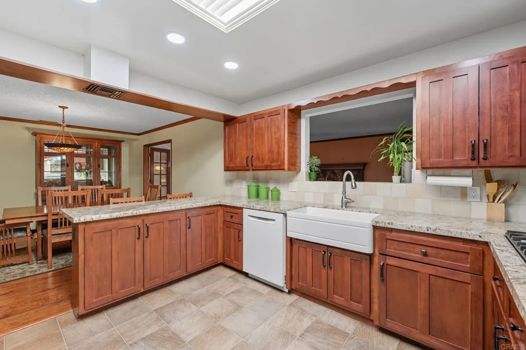25295 Auld, Hemet