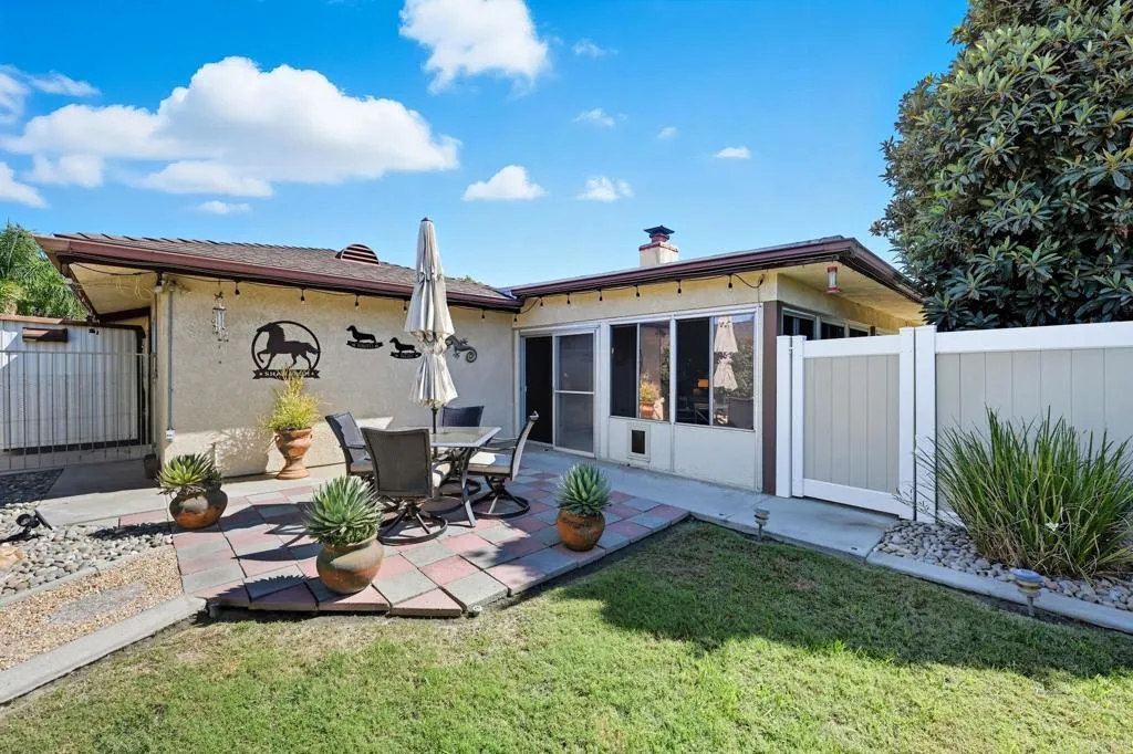 25295 Auld, Hemet