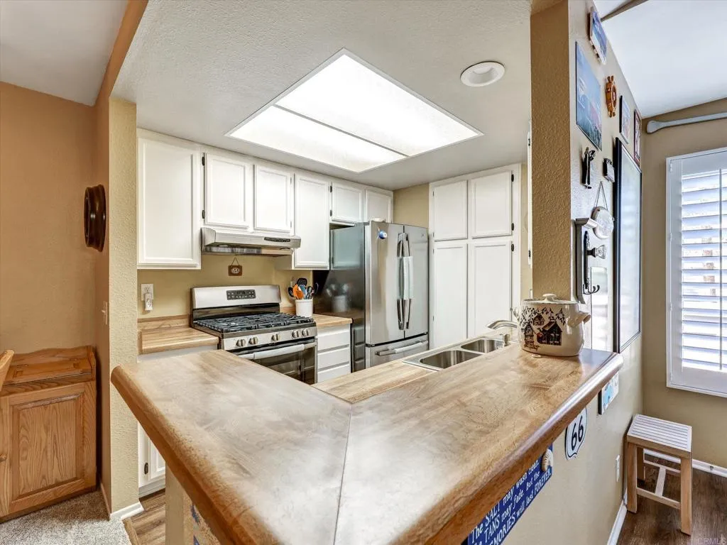 1091 Shadowridge Drive Unit 114, Vista Unit: 114