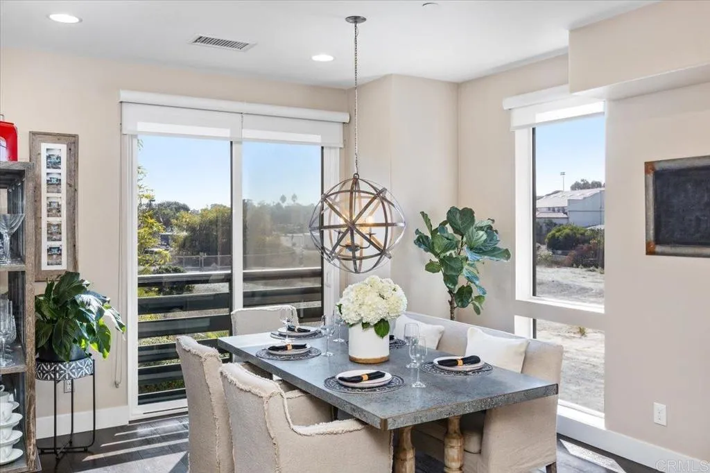 2517 State Street, Carlsbad