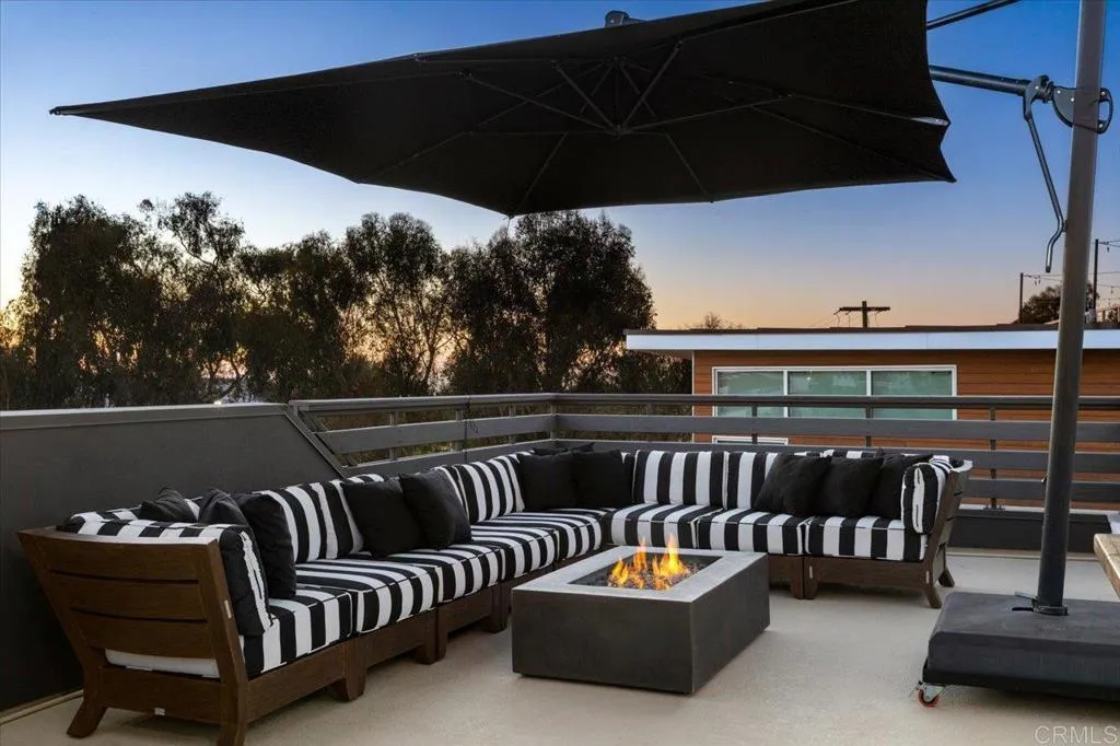 2517 State Street, Carlsbad