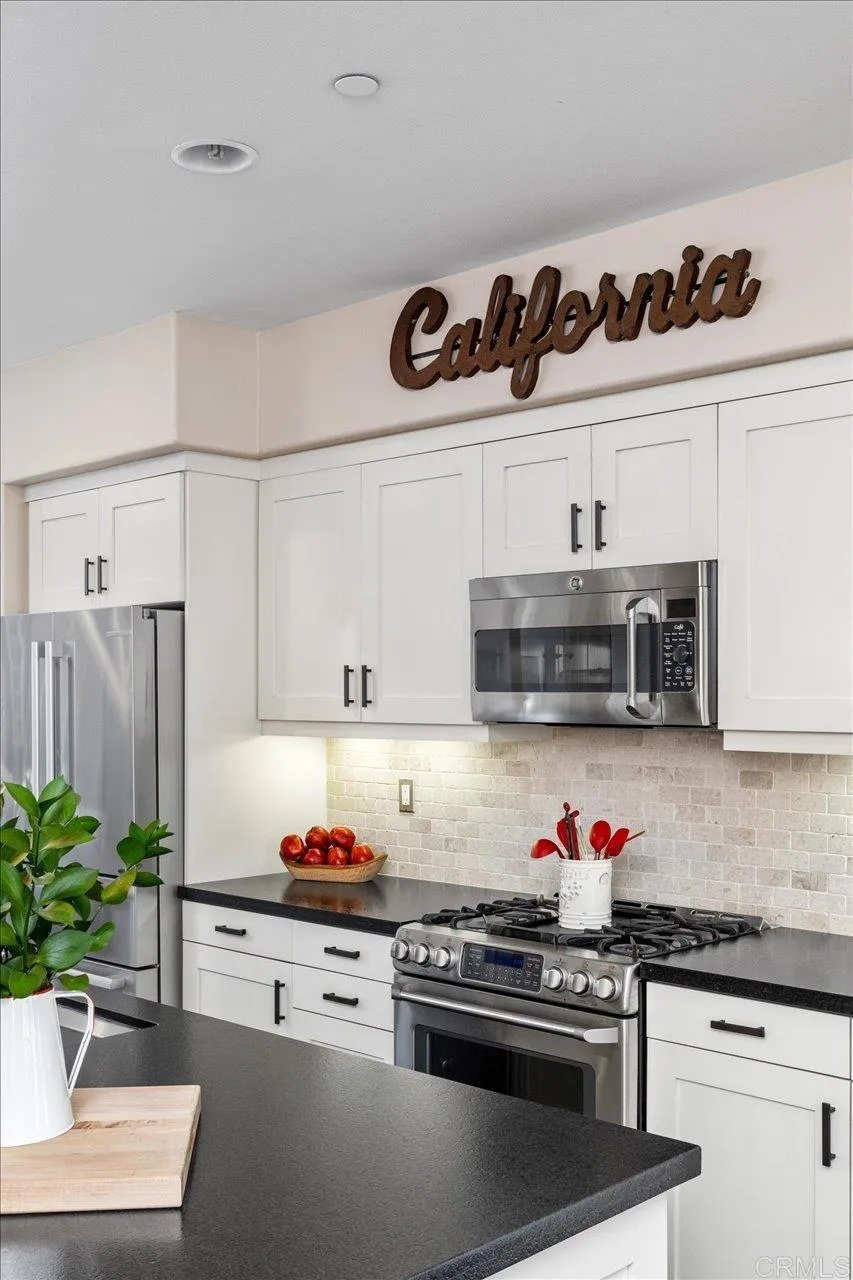 2517 State Street, Carlsbad