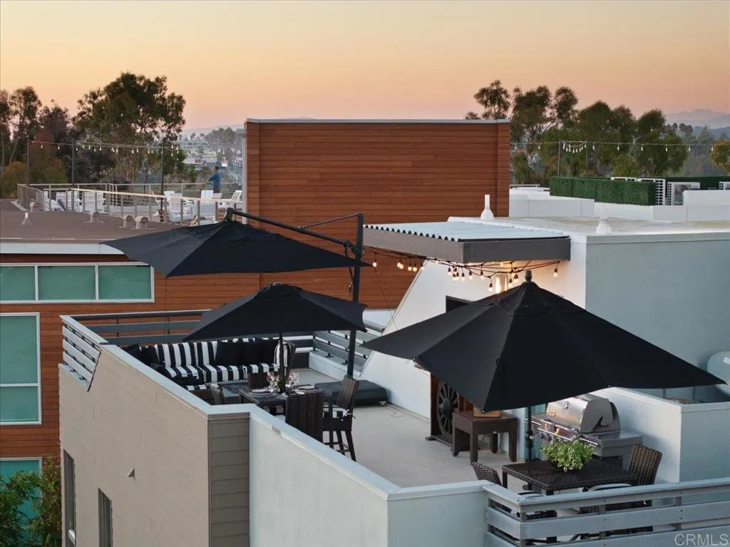 2517 State Street, Carlsbad