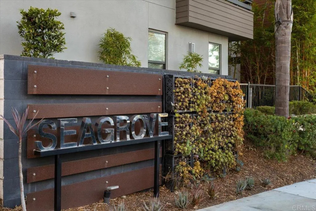 2517 State Street, Carlsbad