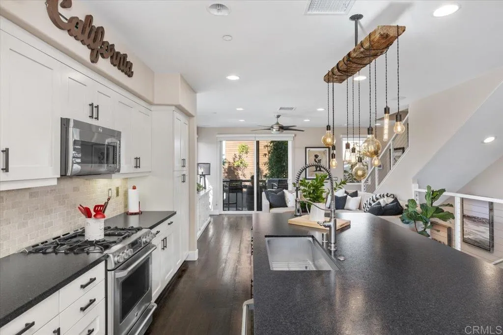 2517 State Street, Carlsbad