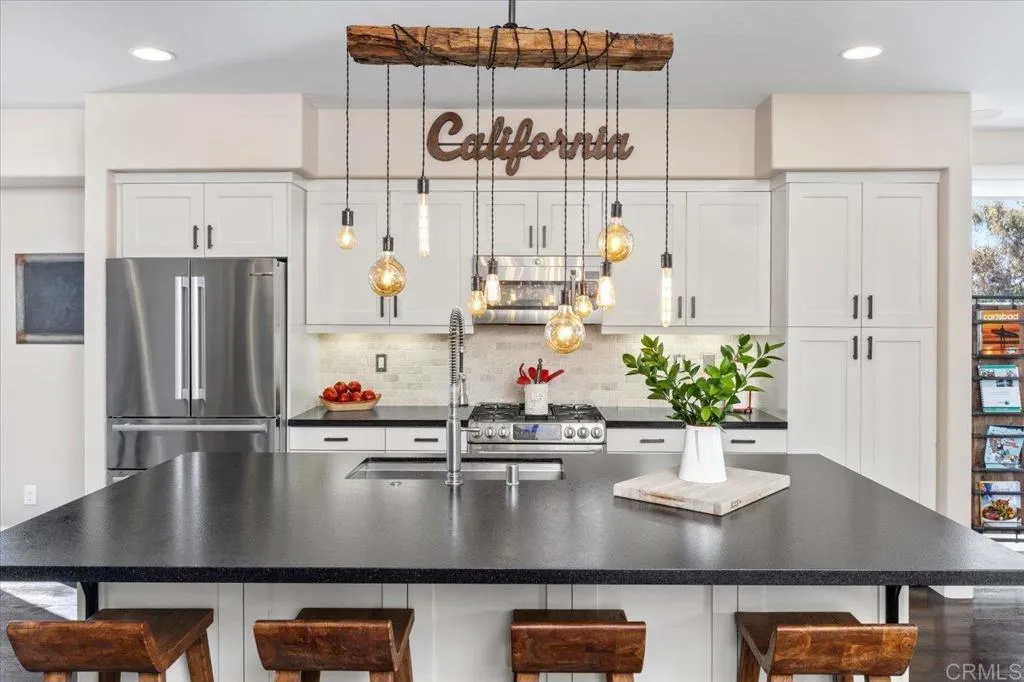2517 State Street, Carlsbad
