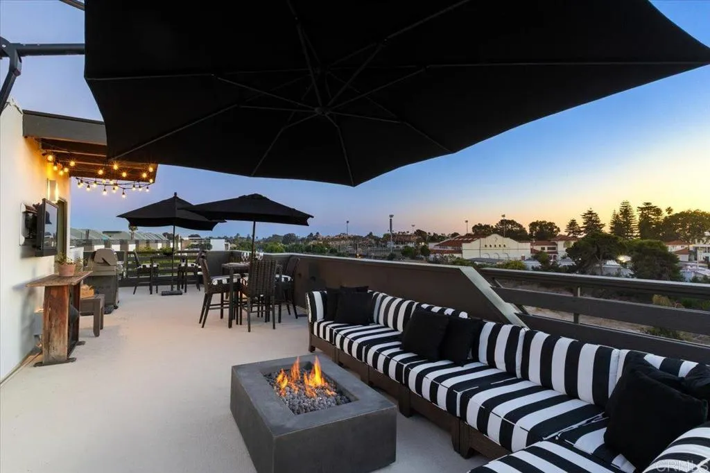 2517 State Street, Carlsbad