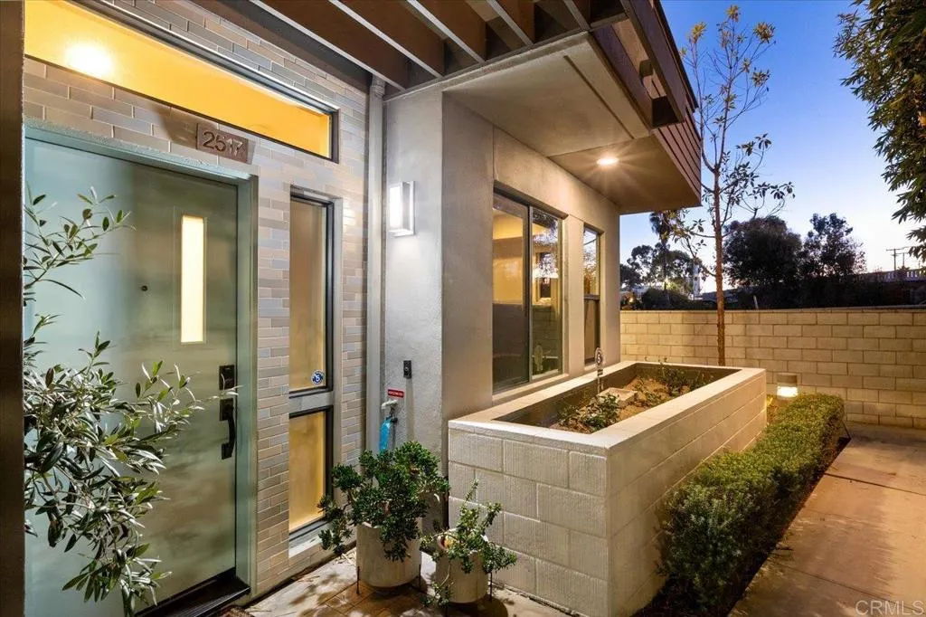 2517 State Street, Carlsbad