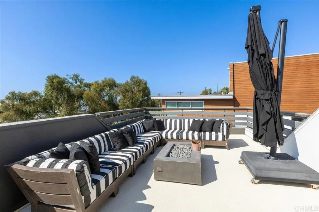 2517 State Street, Carlsbad