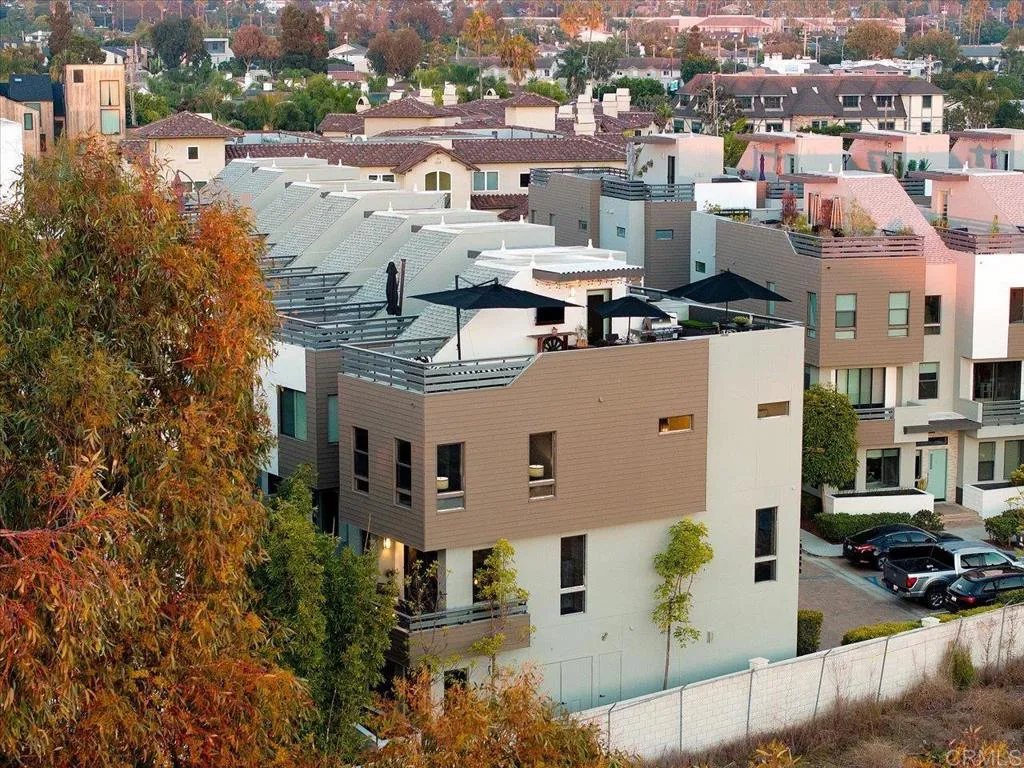 2517 State Street, Carlsbad