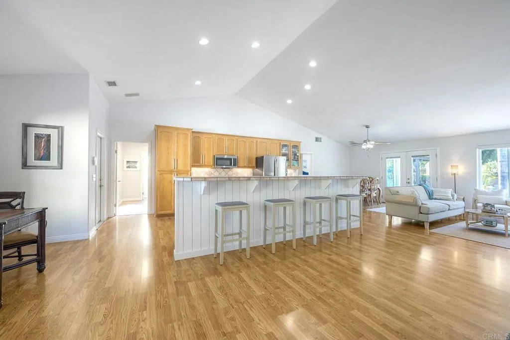 4876 Park Dr.