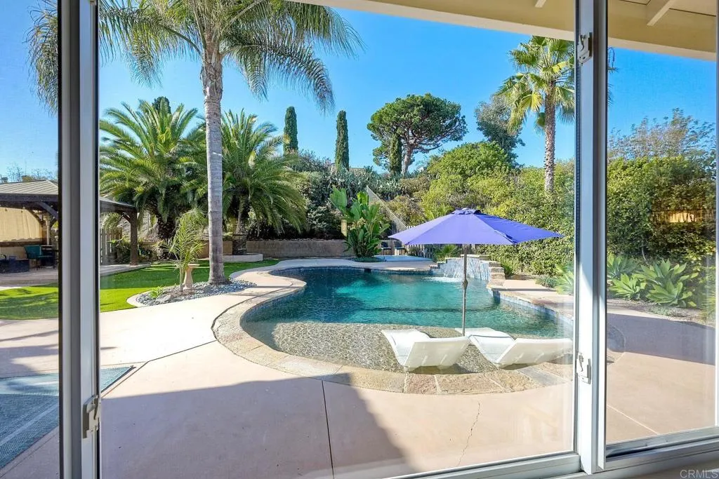 4876 Park Dr.