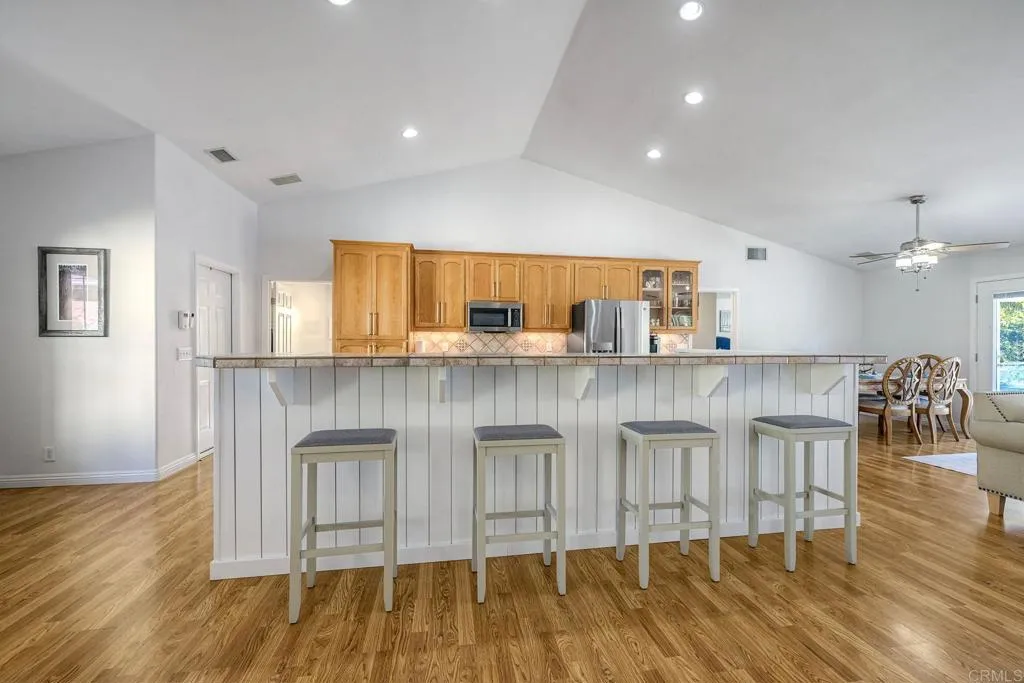 4876 Park Dr.
