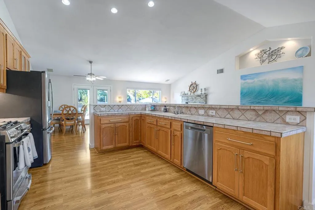 4876 Park Dr.