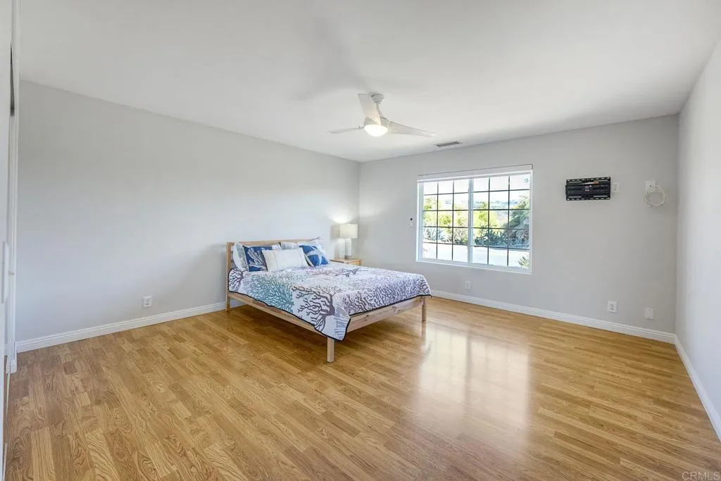 4876 Park Dr.