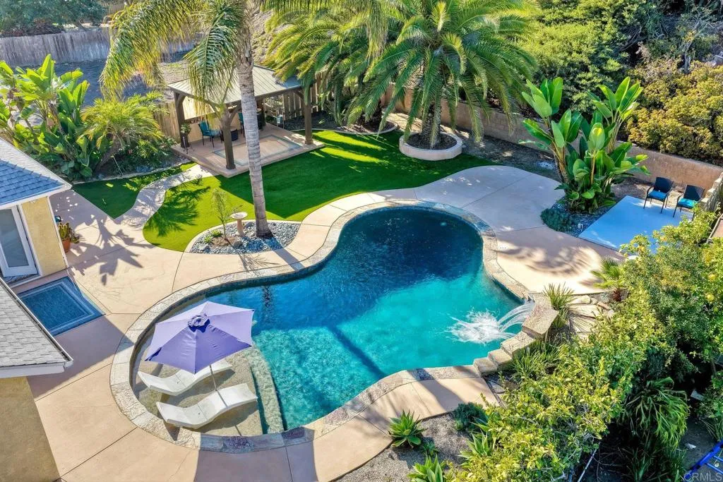 4876 Park Dr.