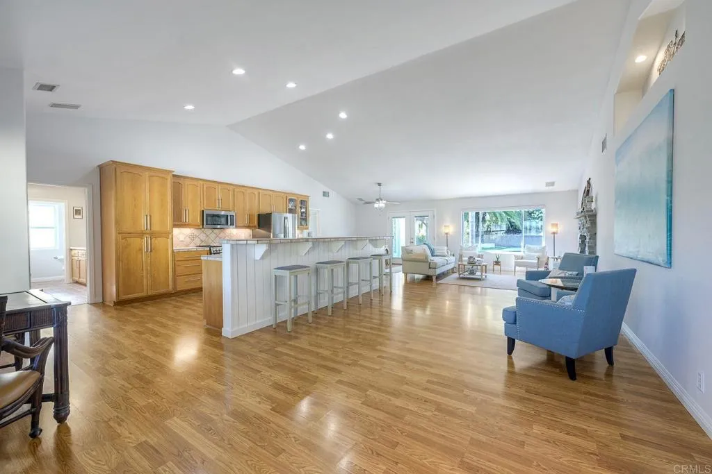 4876 Park Dr.