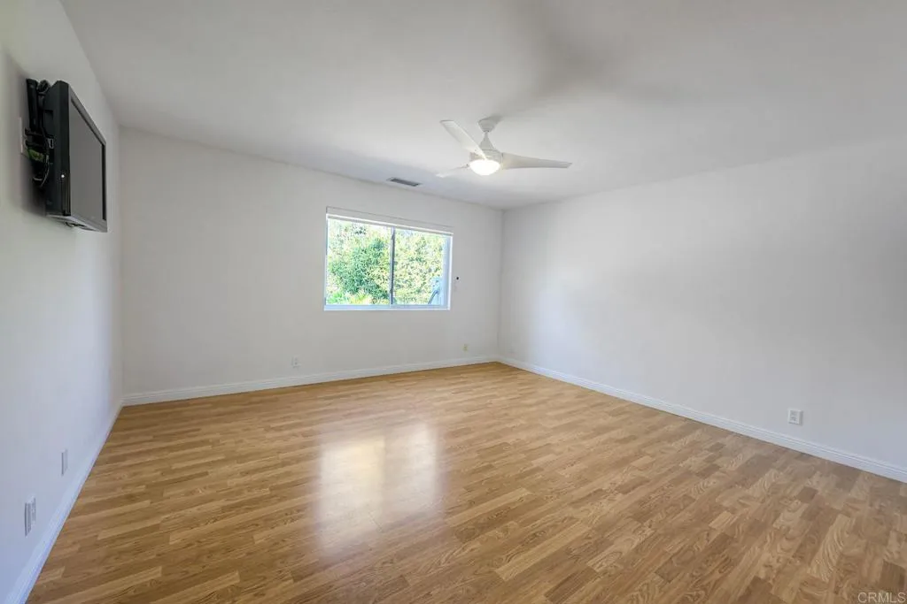4876 Park Dr.