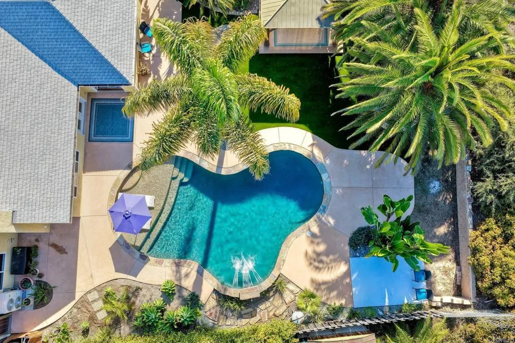 4876 Park Dr.