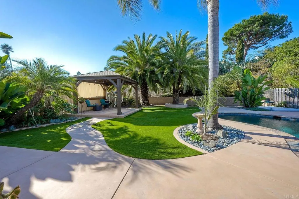 4876 Park Dr.