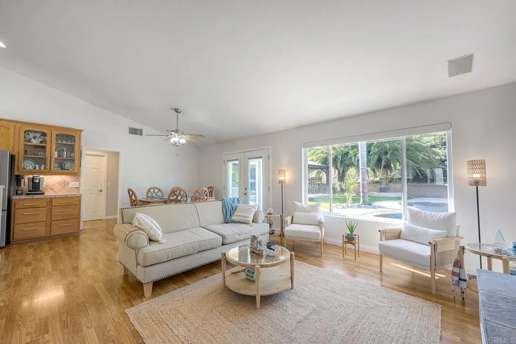 4876 Park Dr.